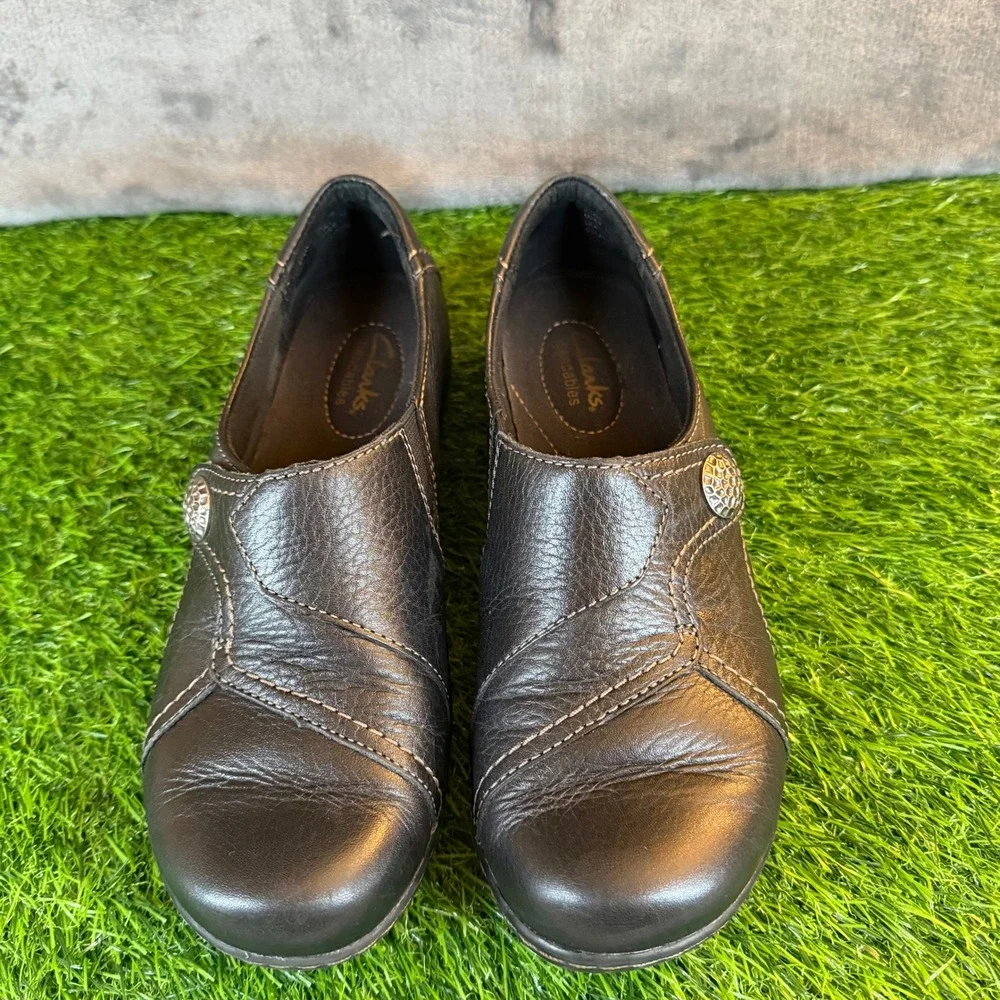 Clarks Bendables Black Leather‎ Button Slip On Flats Shoes Womens size 7 M
